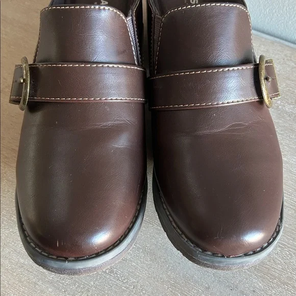 Eastland Women’s Brown Clogs 9.5 Vintage Explorer Bohemian Wanderer Style Y2K - Picture 3 of 9